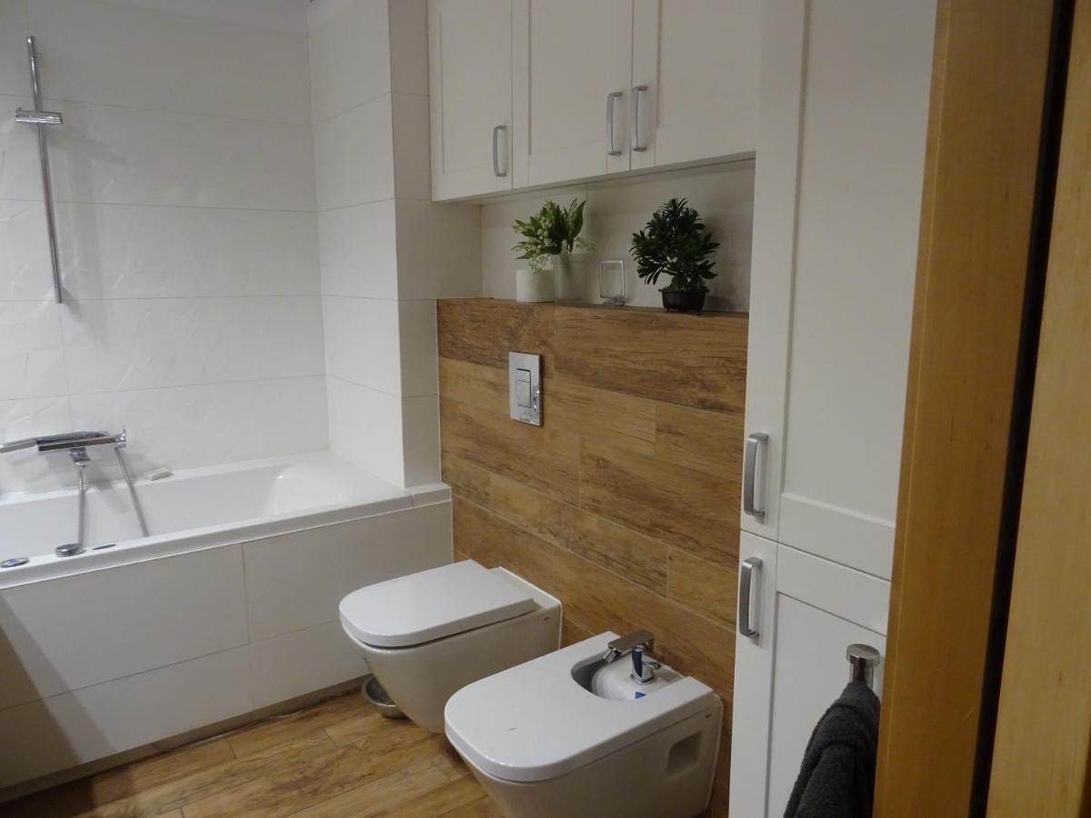 Apartament W Centrum, Garaz I Jakuzzi W Cenie Wroclaw Ngoại thất bức ảnh